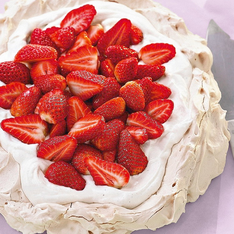 Erdbeer Pavlova