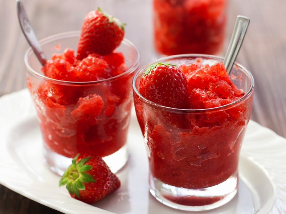 Halbgefrorenes aus Erdbeeren