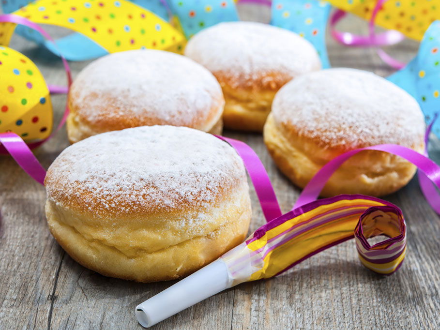 Rezept für leckere Karnevalskrapfen mit Marmelade gefüllt
