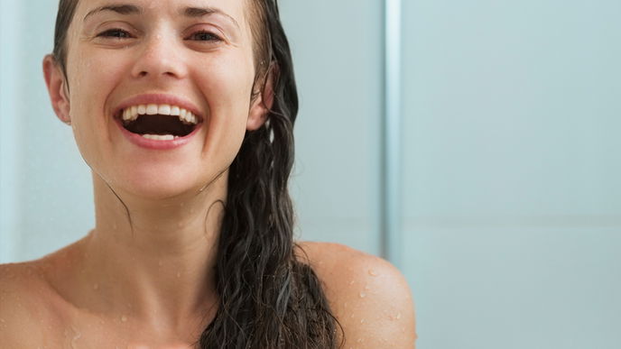 Dieser Drogerie-Conditioner für 3 Euro ist ein Wachstums-Booster