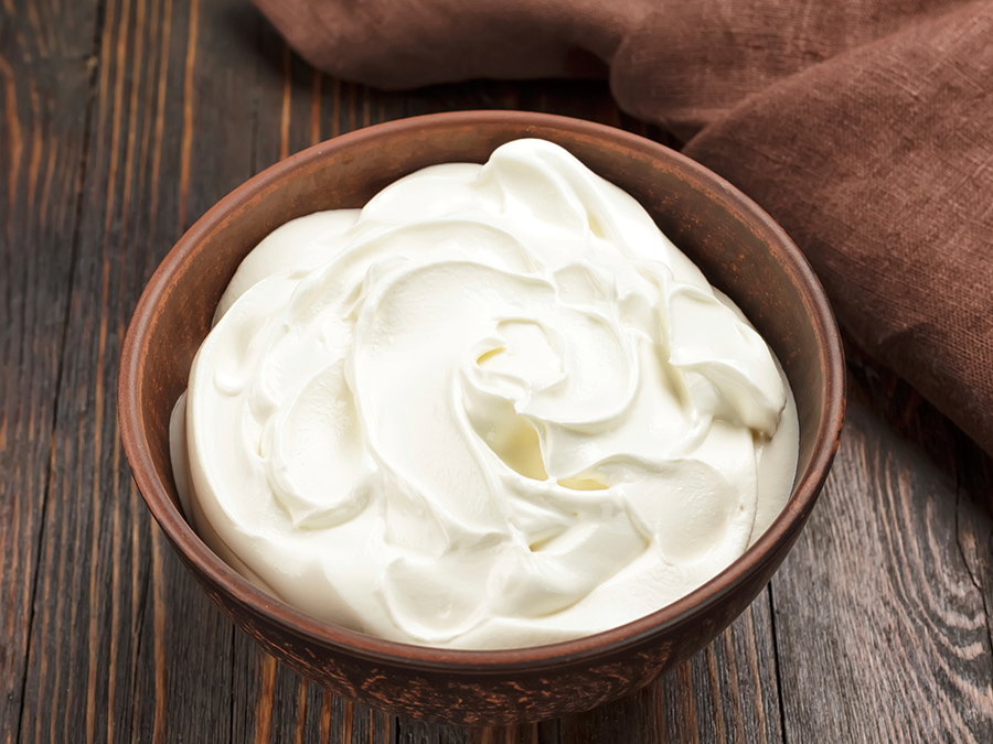 Schale mit Frischkäse-Dip - So machen Sie einen leckeren Frischkäse-Dip