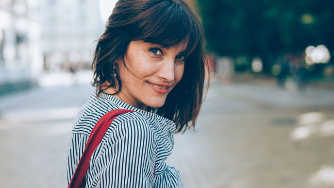 Frisuren, die jünger machen: Die wichtigsten Tipps und Tricks