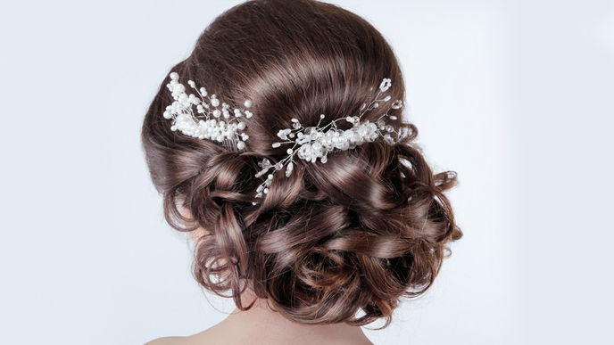 Frisuren mit Locken