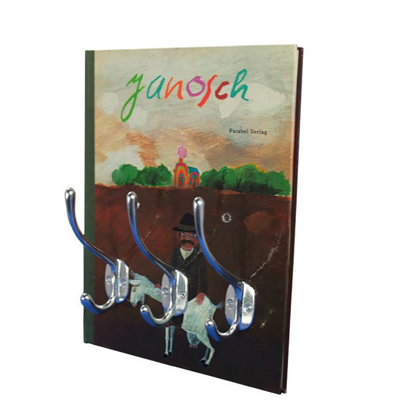 garderobe-aus-buechern