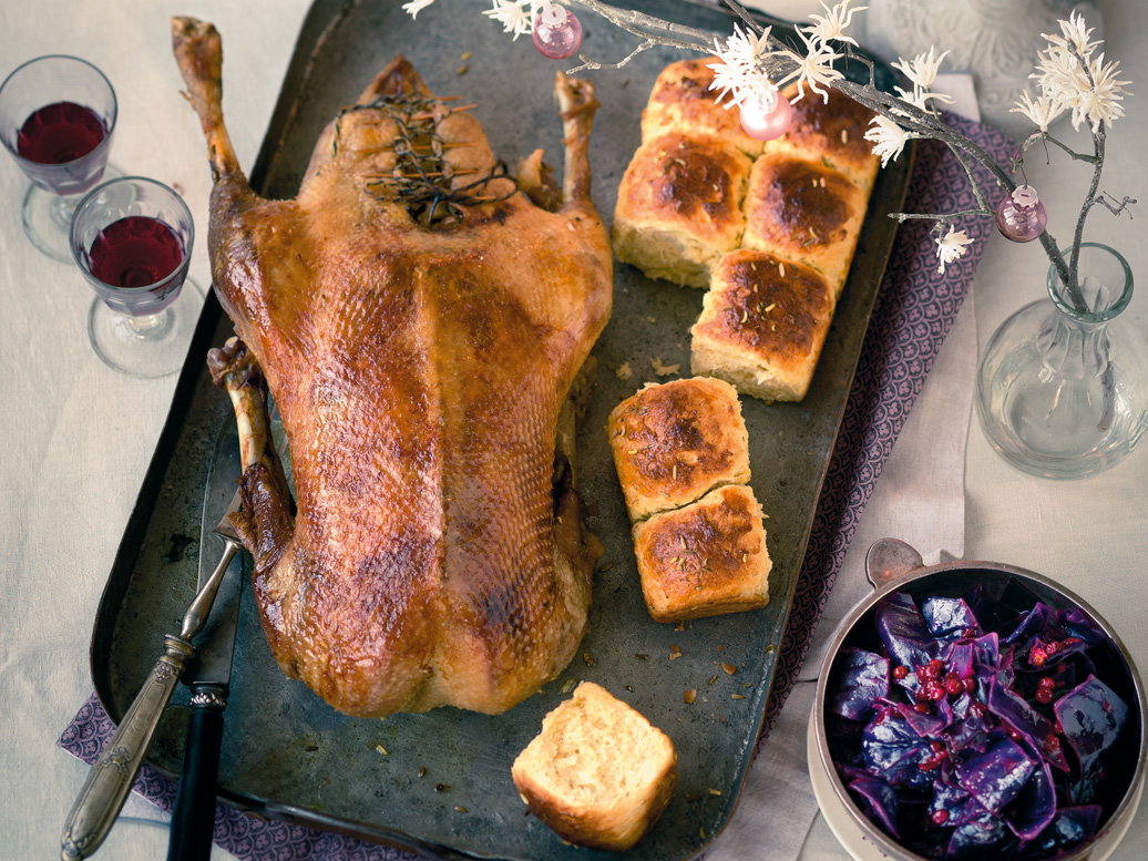 Gefüllte Gans Preiselbeer Rotkohl