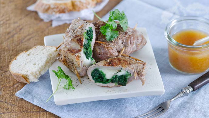 Gefüllte Kalbsschnitzel mit Blattspinat und Mozzarella
