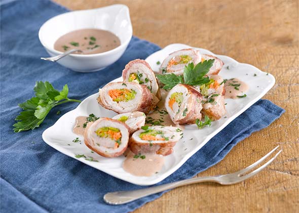 Gefüllte Schnitzelrouladen im Speckmantel
