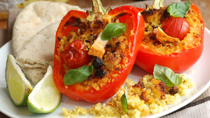 Gegrillte Paprika mit Couscous-Füllung