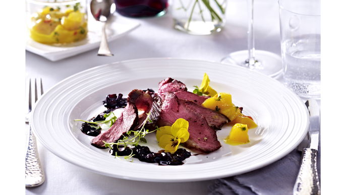 Saftig Gegrilltes Flanksteak mit Mango-Chutney