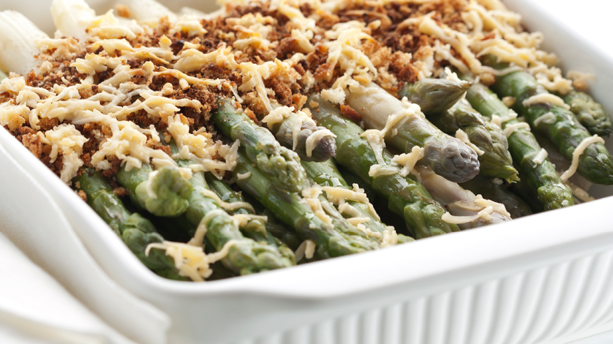 Gratinierter Spargel mit Parmesan