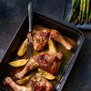 Hähnchenkeulen mit Rhabarberbutter und grünem Spargel