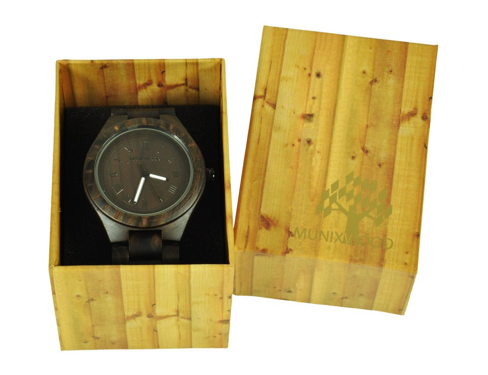 Herrenuhr aus Sandelholz