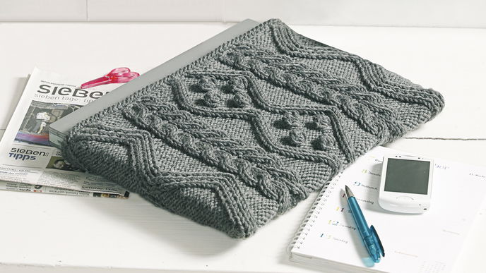 Laptop-Tasche mit Zopfmuster