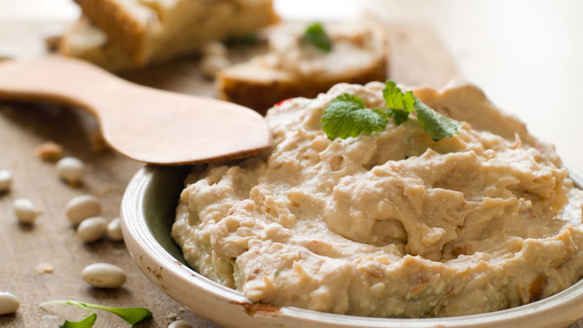 Hummus mit getrockneten Tomaten 