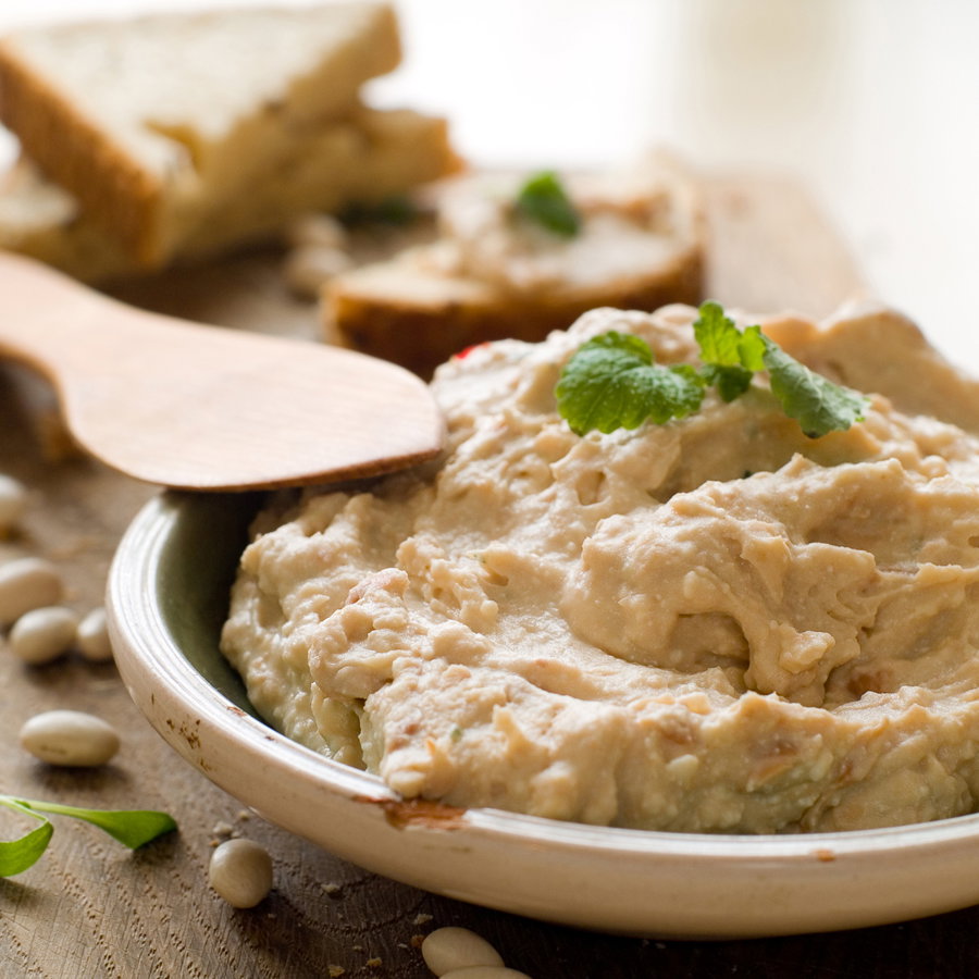 Hummus Dip mit getrockneten Tomaten