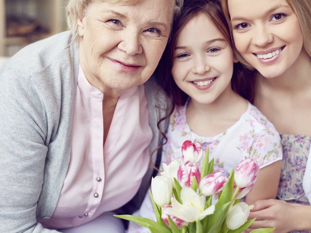 Oma und Familie
