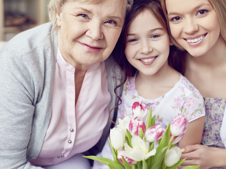 Oma und Familie