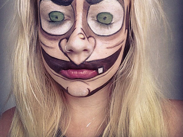 Hexen-Make-up zu Halloween