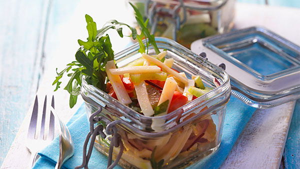 Mediterraner Käsesalat