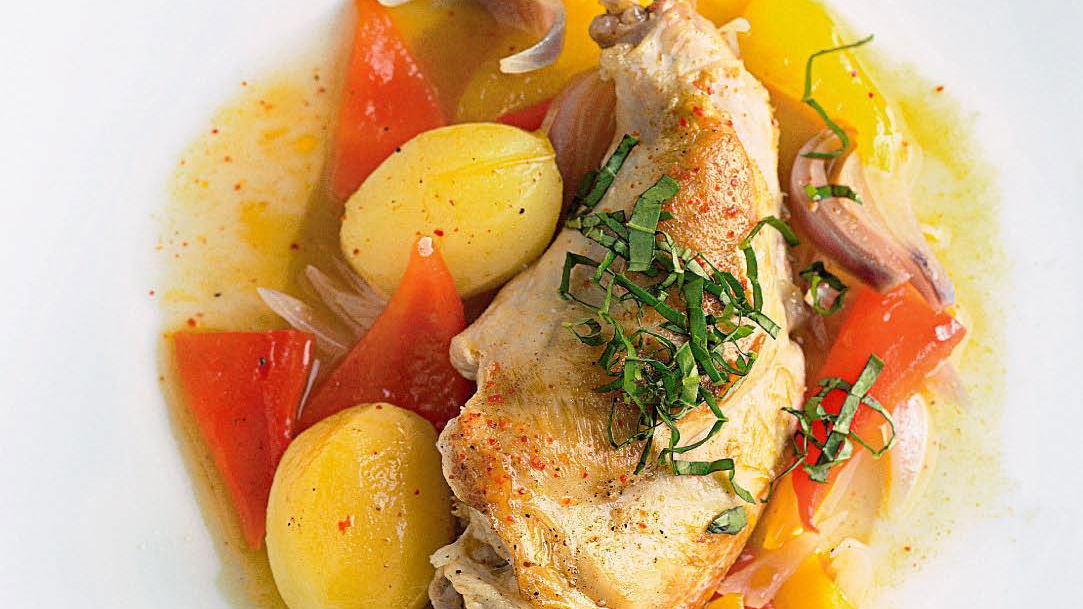 Kaninchenkeule mit Paprikagemüse