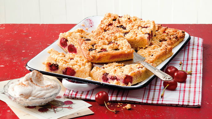 Marzipanstreusel mit Früchten