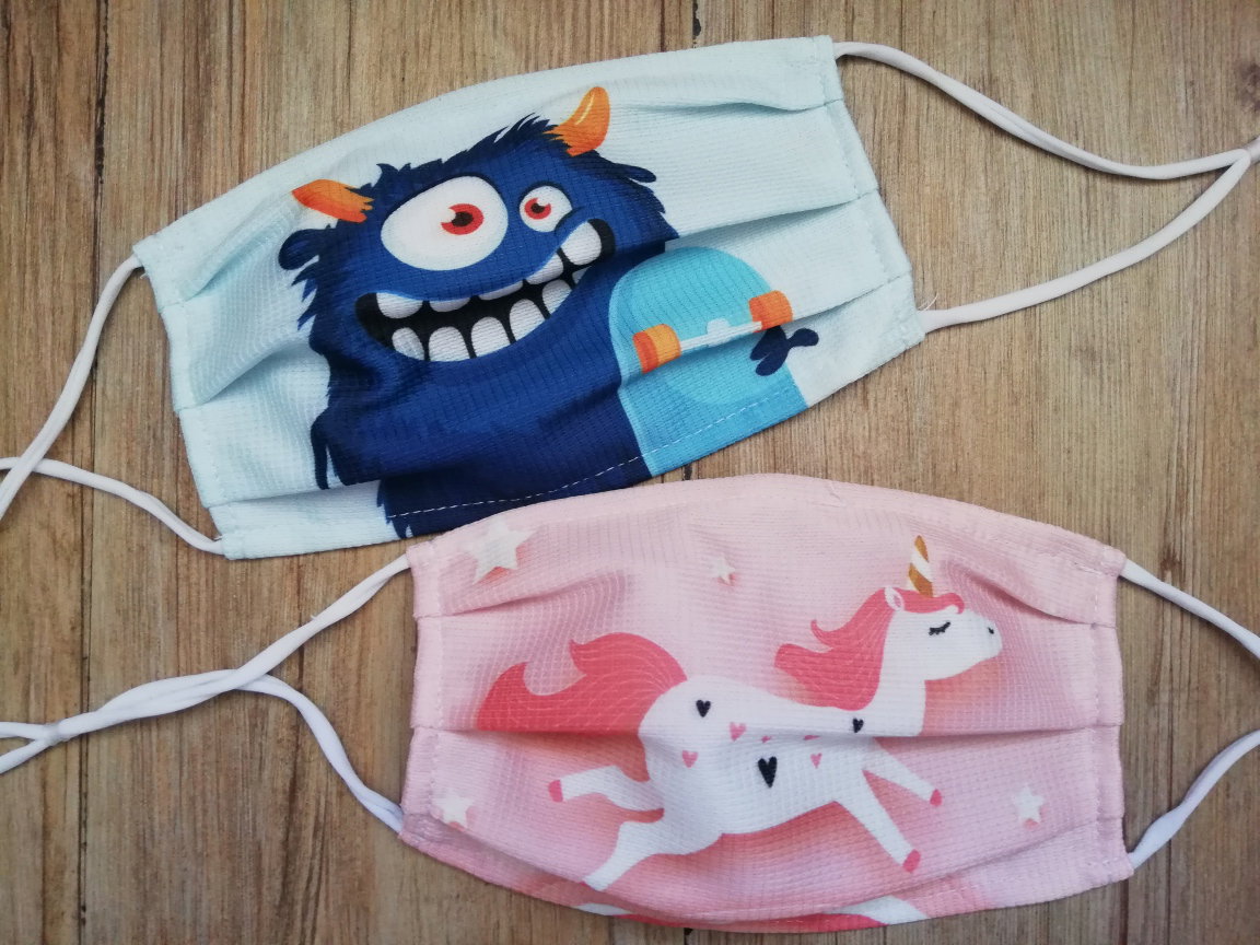 Modische Stoffmasken Meinfoto