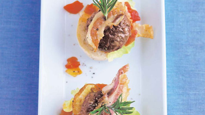 Mini-Frikadellen mit Rosmarinbrötchen