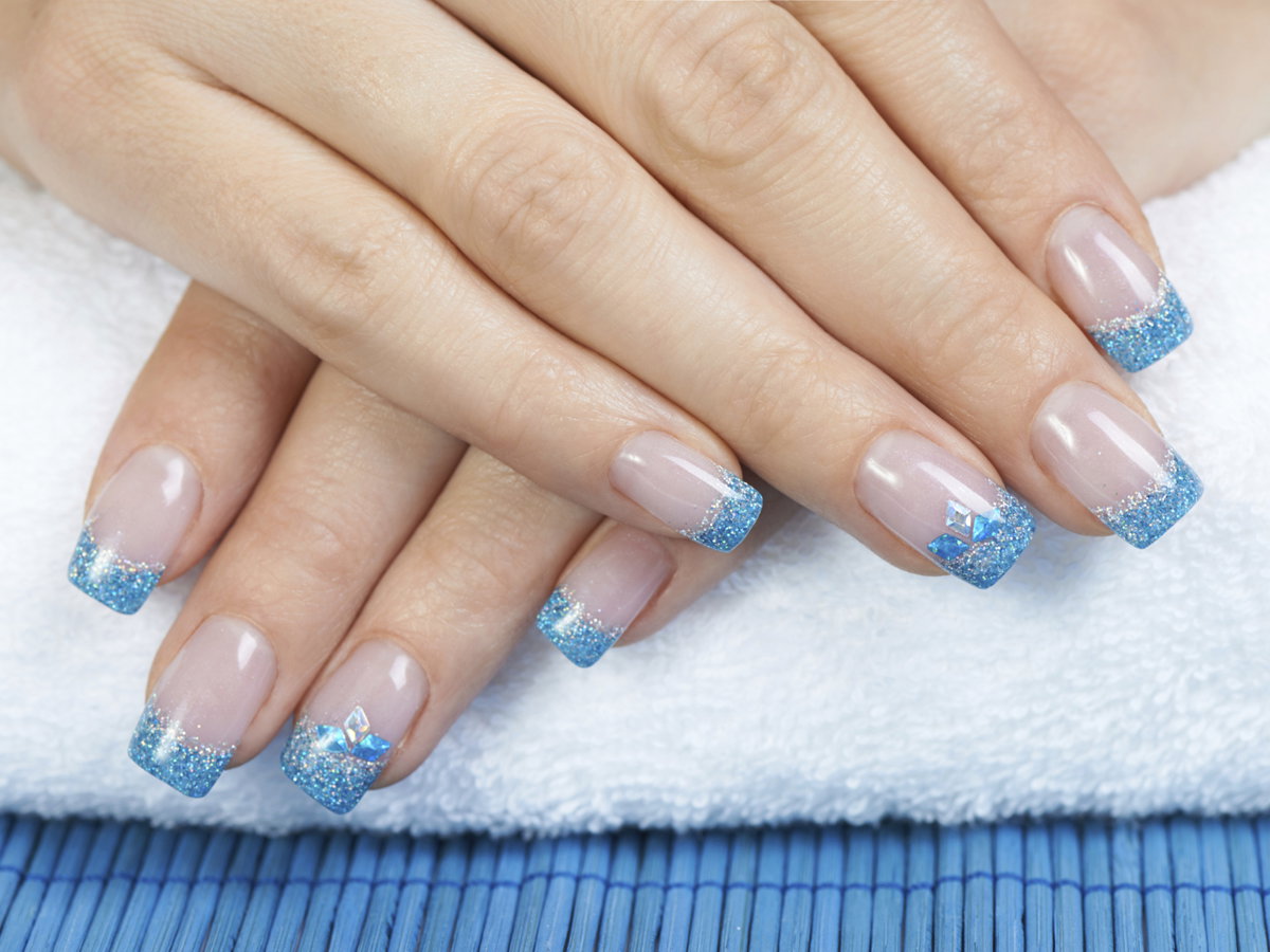 Nailart: Bunte Spitzen