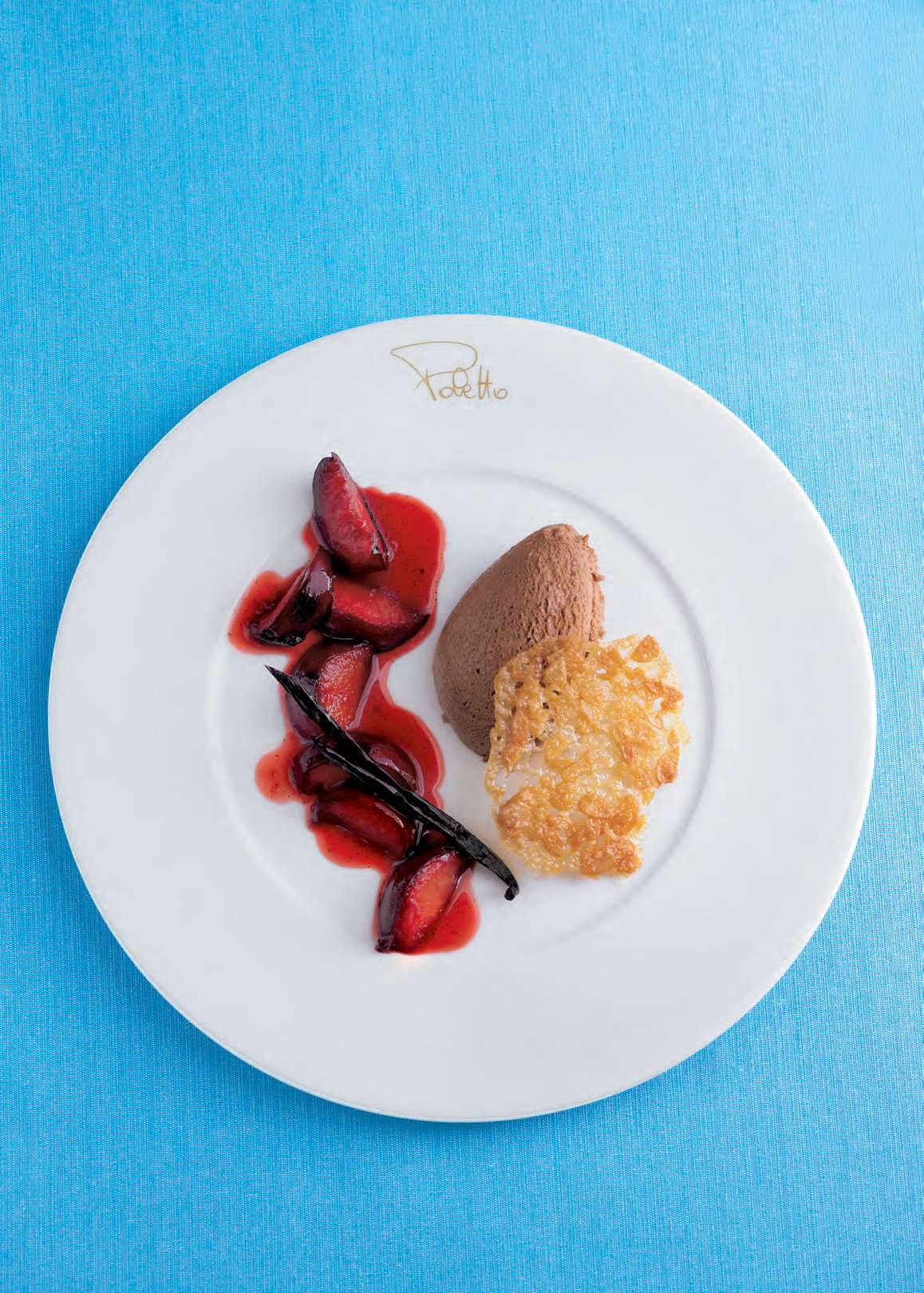Nougatmousse mit Rotweinpflaume