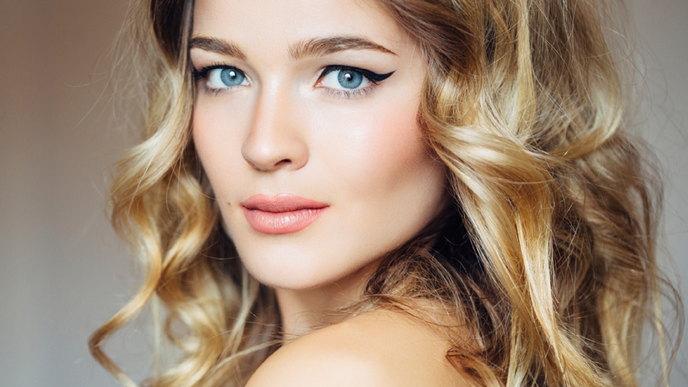 Offene Haare richtig frisieren
