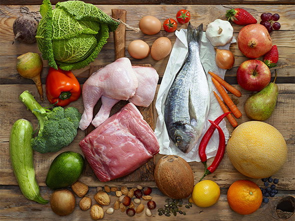 Paleo-Diaet: Mit Fleisch, Fisch, Eiern, Nüssen, Obst und Gemüse essen wie in der Steinzeit