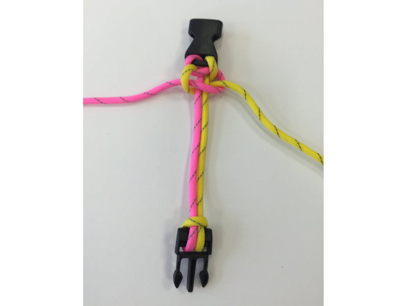 Anleitung für Paracord-Armband Schritt 7