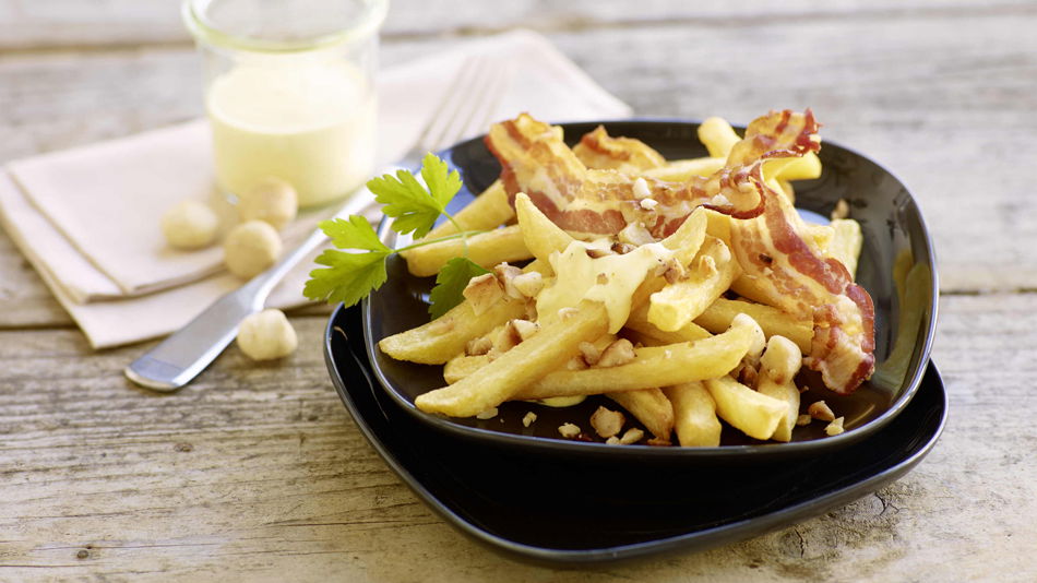 Pommes mit Bacon und Macadamia-Nüssen