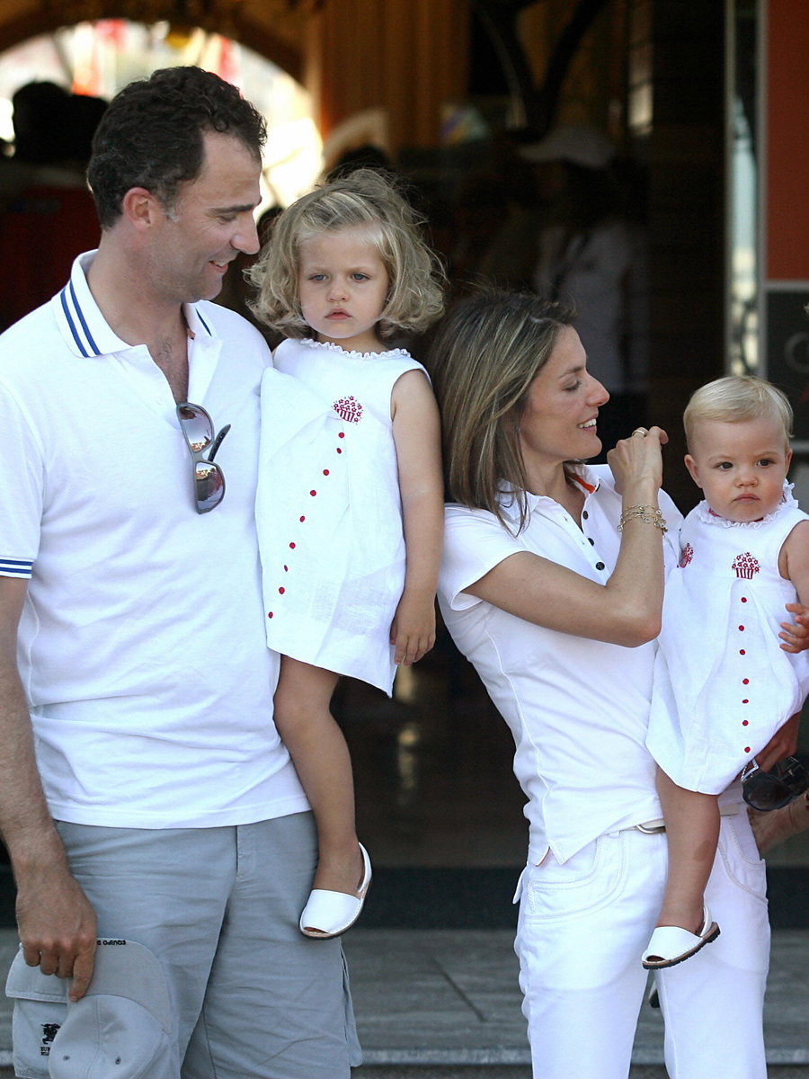 Prinzessin Letizia von Spanien und ihre Töchter Leonor und Sofia
