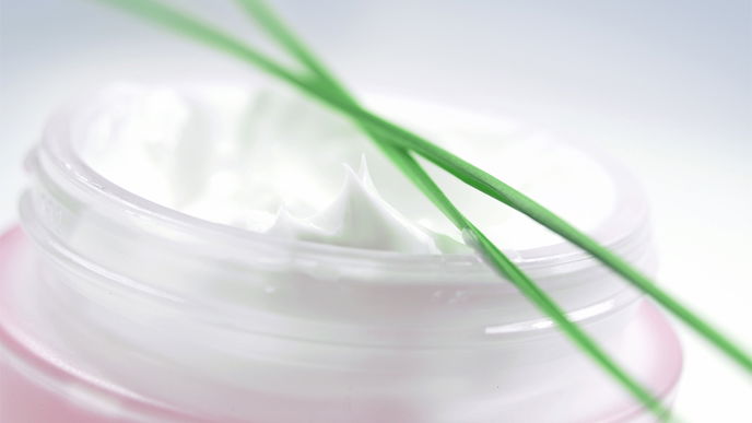 Was steckt in einer Anti-Age-Creme Q10?