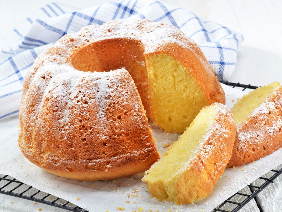 Saftiger Eierlikörkuchen