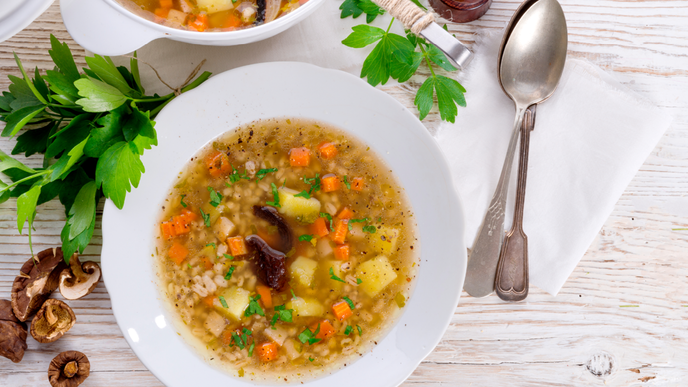 Krupnik - Polnische Graupensuppe
