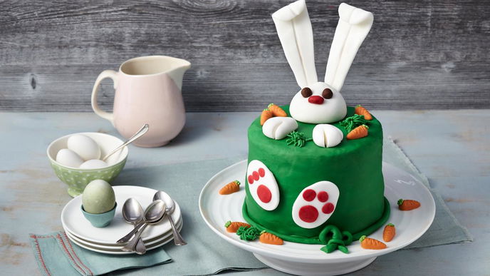 Kleine Eierlikör-Buttercremetorte
