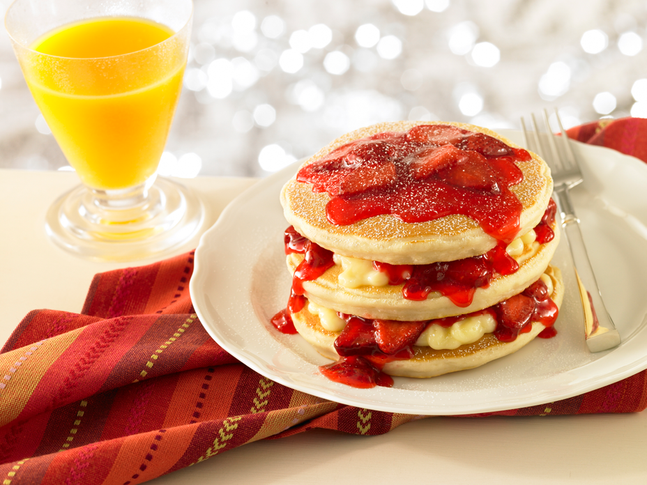 Pfannkuchen mit Erdbeer-Vanille-Füllung