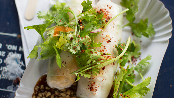 Sommerrollen mit Spargel und Dip