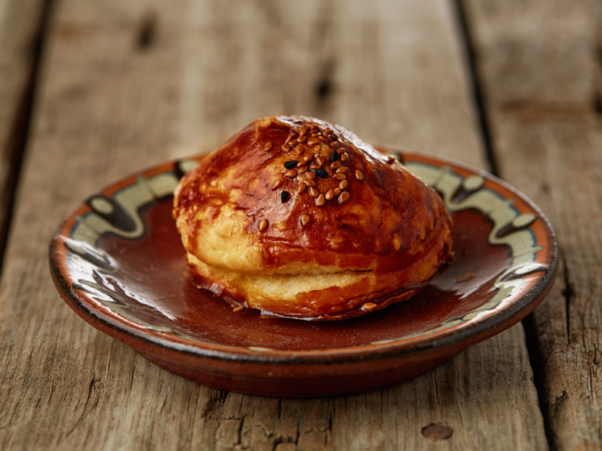Brötchen mit schwarzem Kümmel