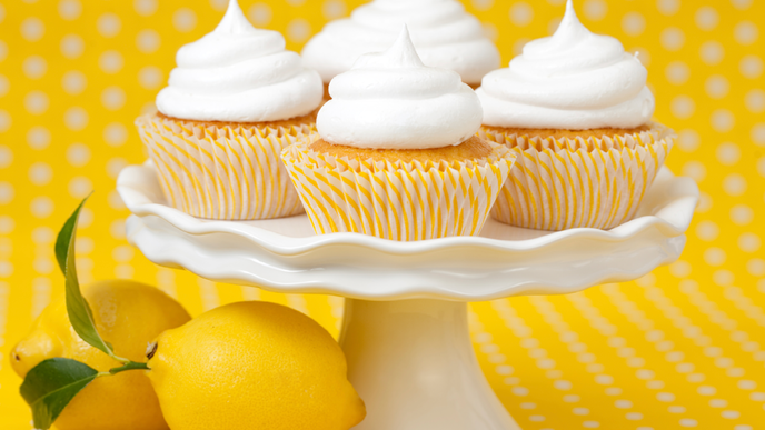 Vegane Cupcakes mit Zitronen-Topping