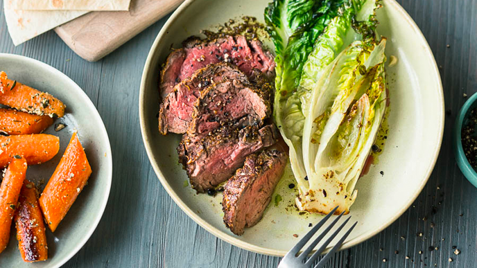 Rinderfilet mit Tahin-Möhren