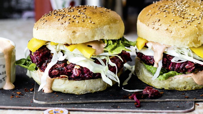 Rezept für gesunden Rote-Bete-Burger mit Haferflocken