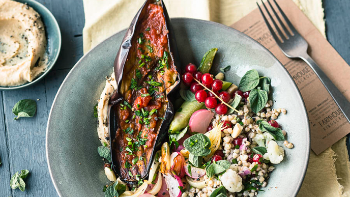 Salat mit Ofengemüse und gebackener Aubergine