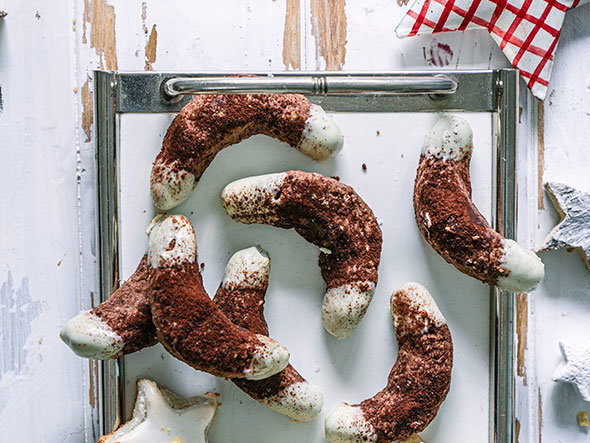 Schoko-Kipferl mit Walnüssen
