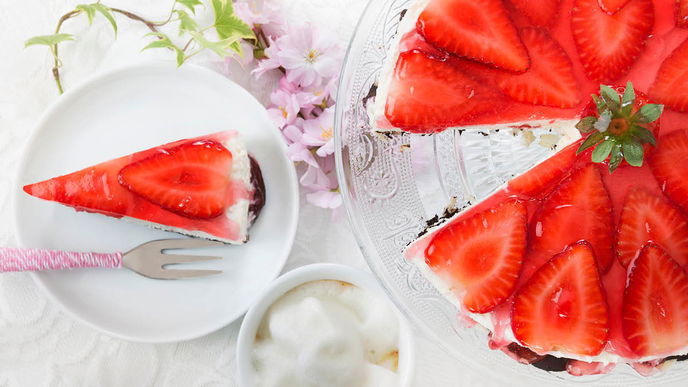 Mascarpone-Frischkäse-Torte mit Erdbeeren