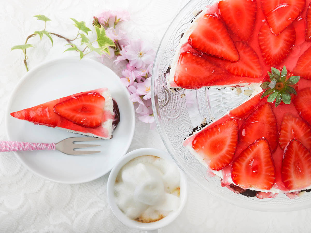 Käsekuchen mit Erdbeertopping