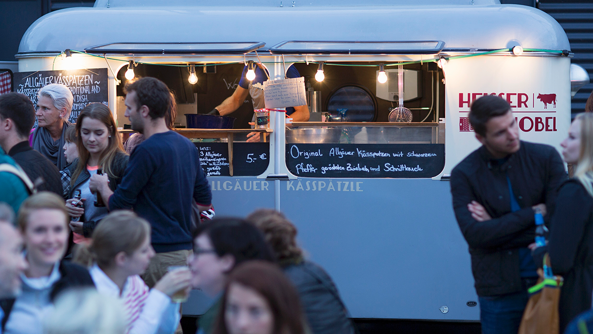 Streetfood-Märkte: Snacks aus dem Foodtruck