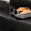 Shopper und Hausschuhe